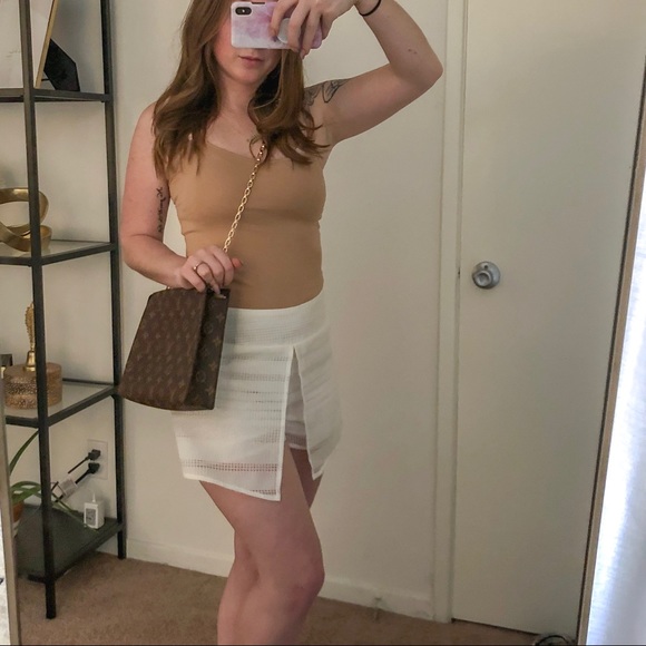 🆕 NWT BEBE White Shorts - Picture 3 of 5